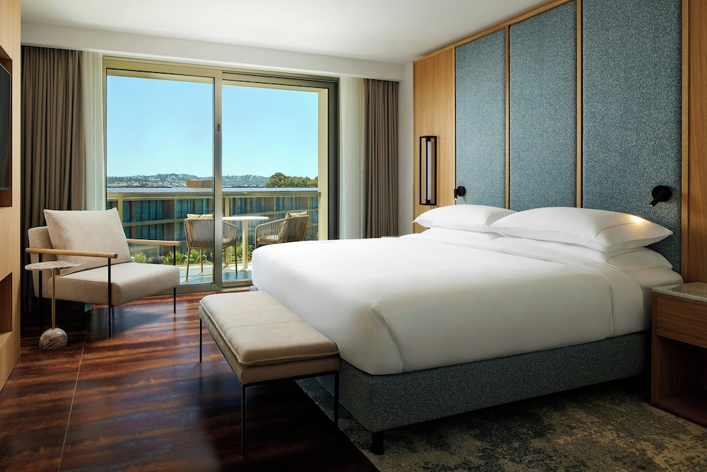 Club Suite, 1 Bedroom, Resort View - Photo 4