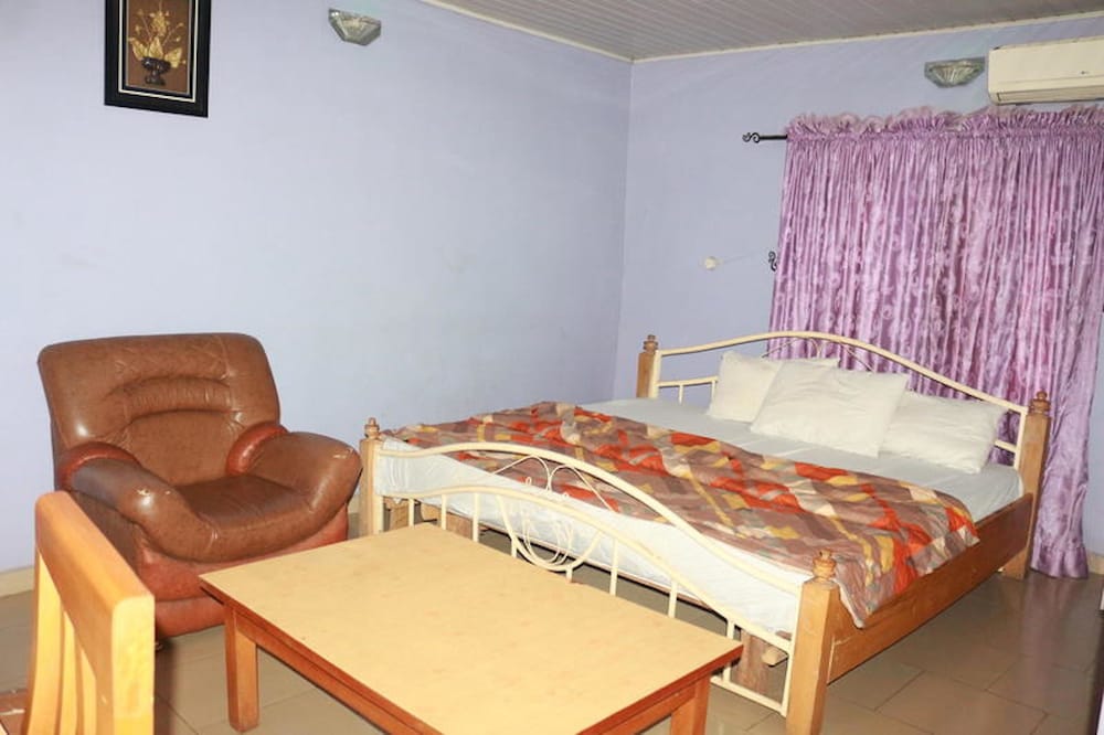 Executive Room - Photo 2