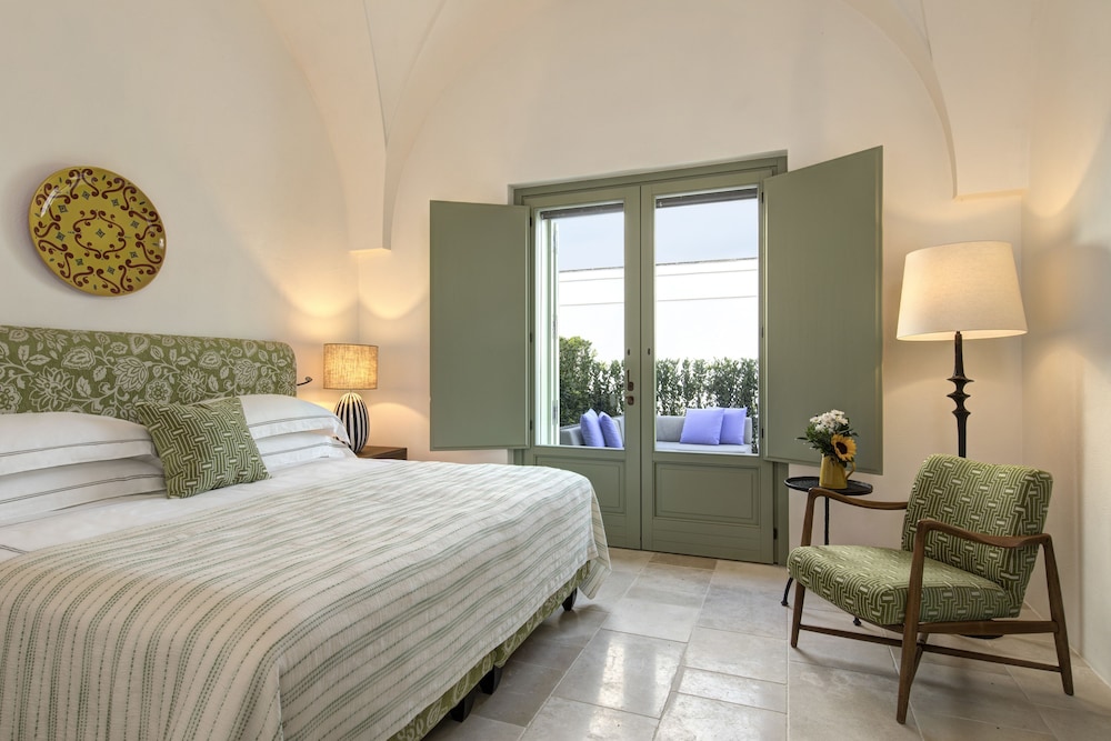 Deluxe Suite - Photo 2