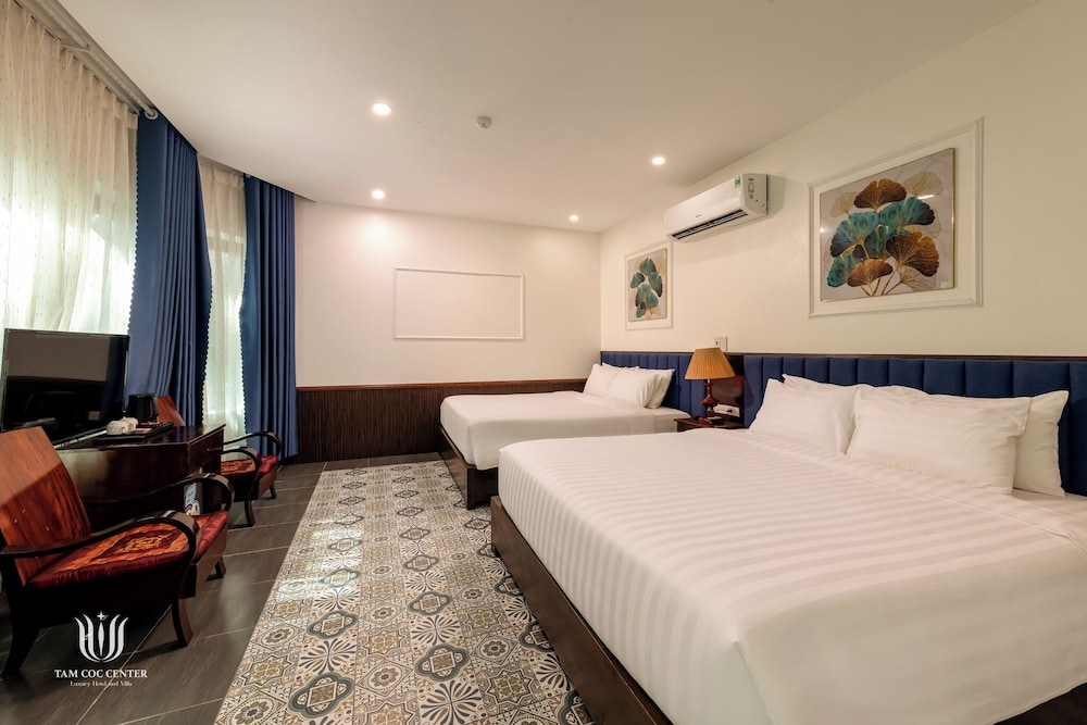 Superior Quadruple Room, City View photo 2