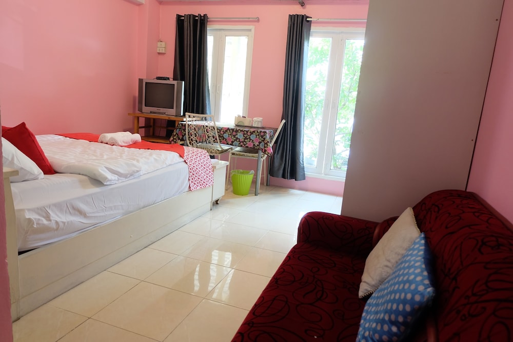 Deluxe Double Room - Photo 14