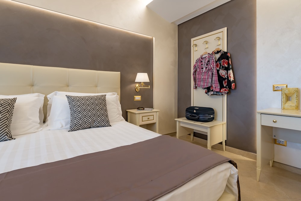 Junior Suite, Partial Sea View (303) - Photo 6
