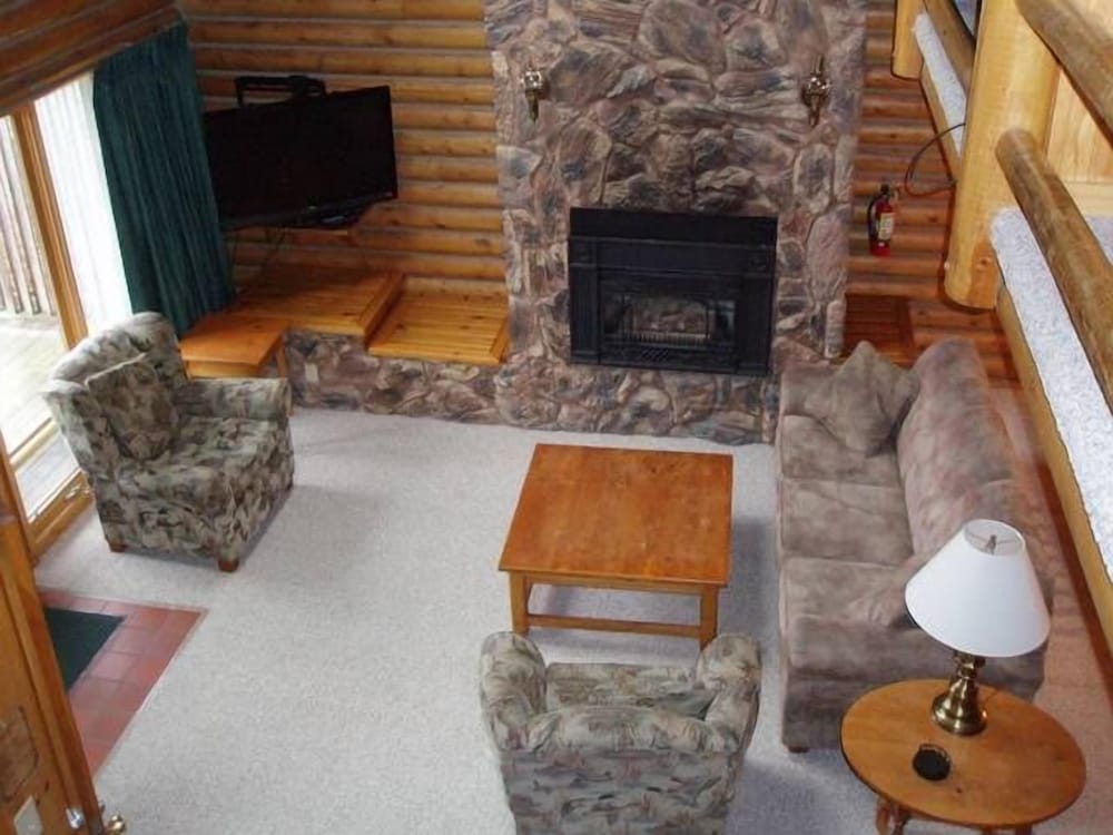 Condo, 2 Bedrooms photo 3
