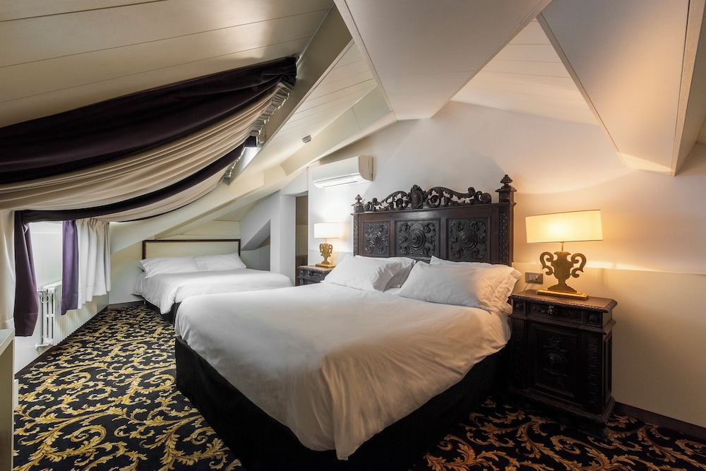 Junior Suite, City View