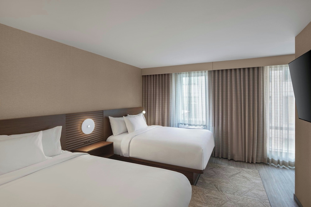 Room, Multiple Beds