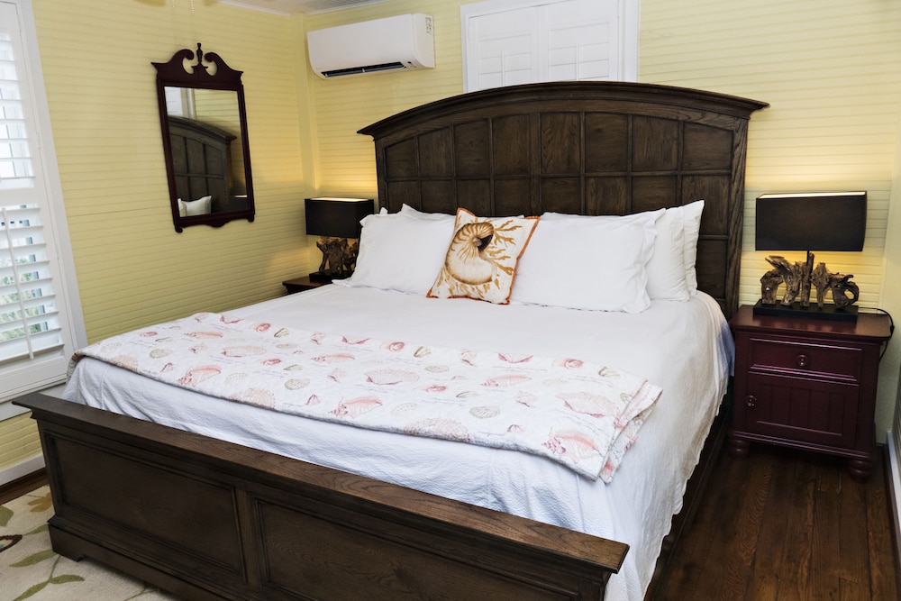 Private Quarter's photo 1