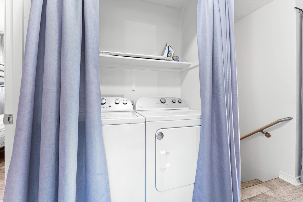 Condo, Multiple Beds (Just Beachy - Unit 5) photo 2