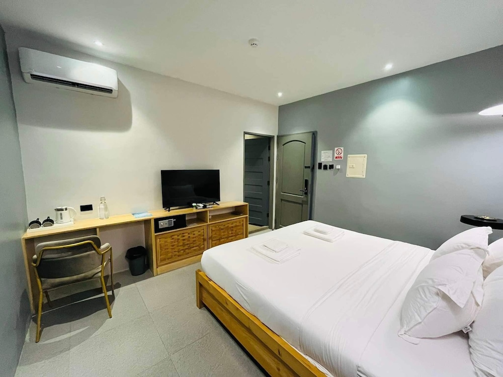 Comfort Double Room, 1 King Bed, Non Smoking - Photo 11