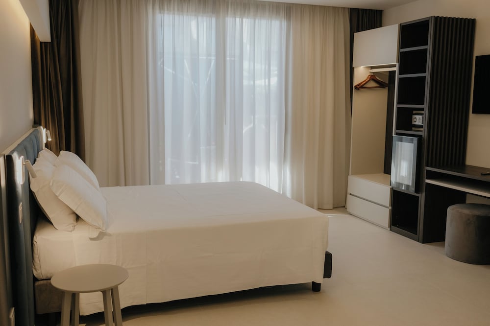 Executive Quadruple Room photo 1