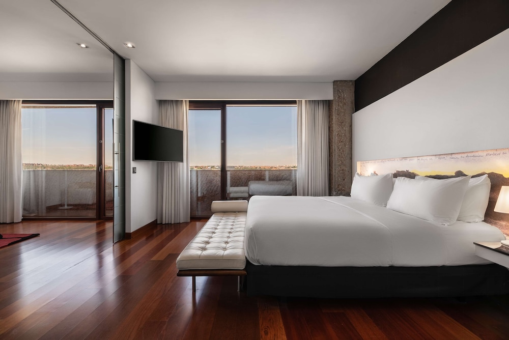 Family Room, 1 King Bed