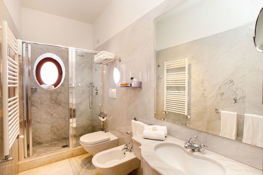 Superior Triple Room - Photo 4