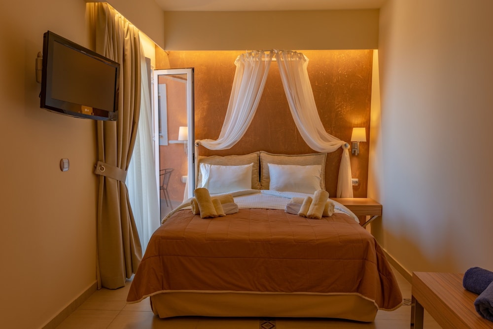 Design Double Room, 1 Queen Bed, Sea View photo 3