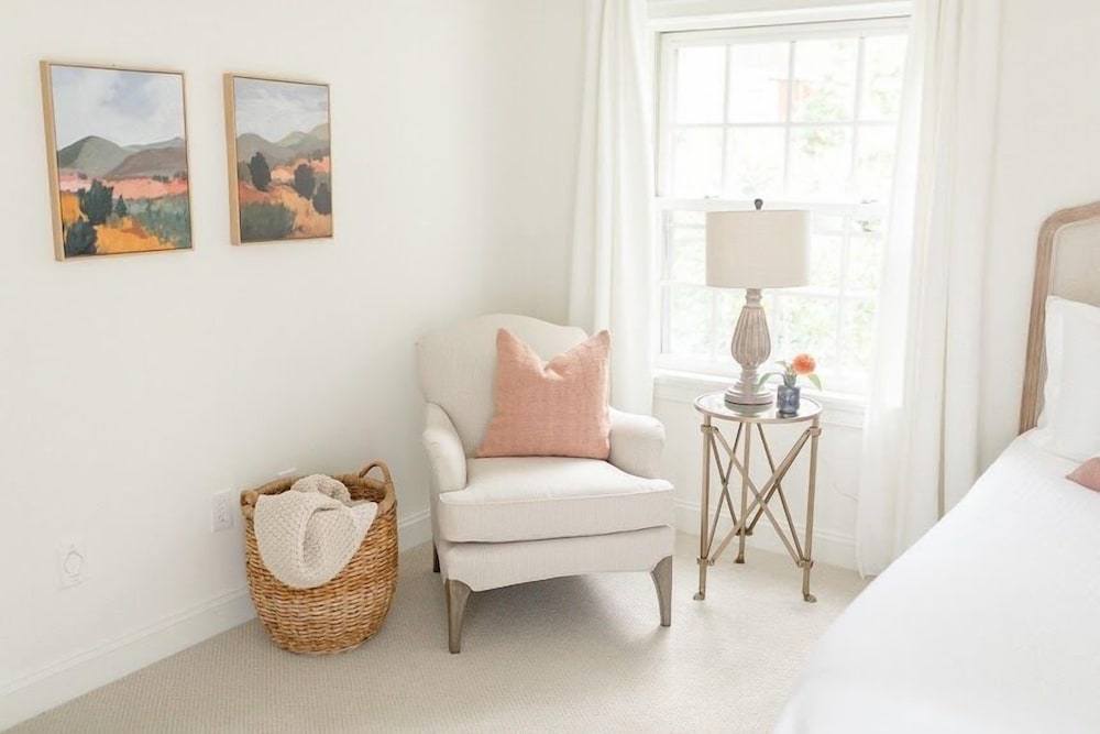 Carriage House 4 photo 2