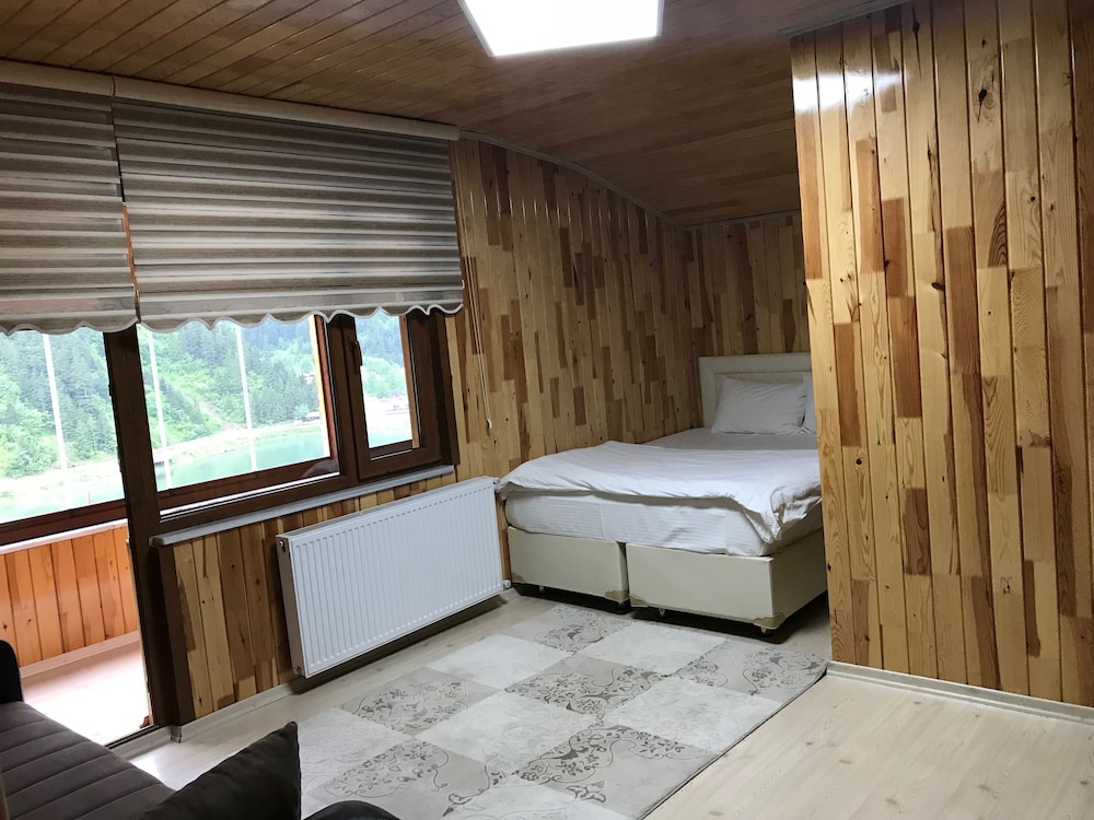 Triple Room, Lake View photo 1