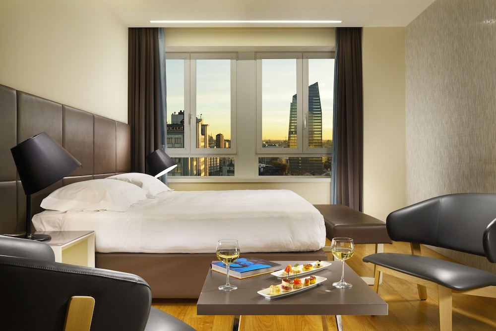 Junior Suite, 2 Twin Beds (Executive)