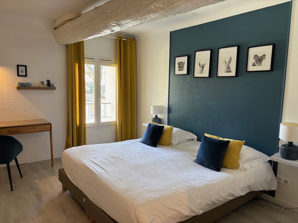 Superior Double Room, Pool View