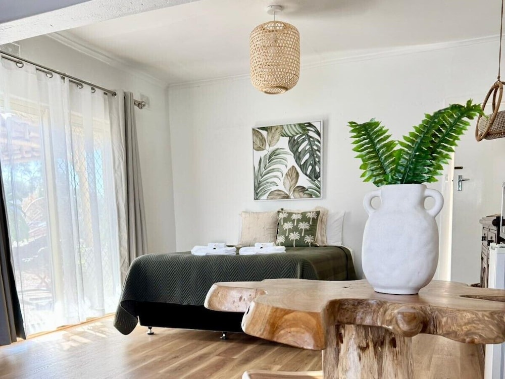 Executive Studio, 1 Queen Bed, Jetted Tub