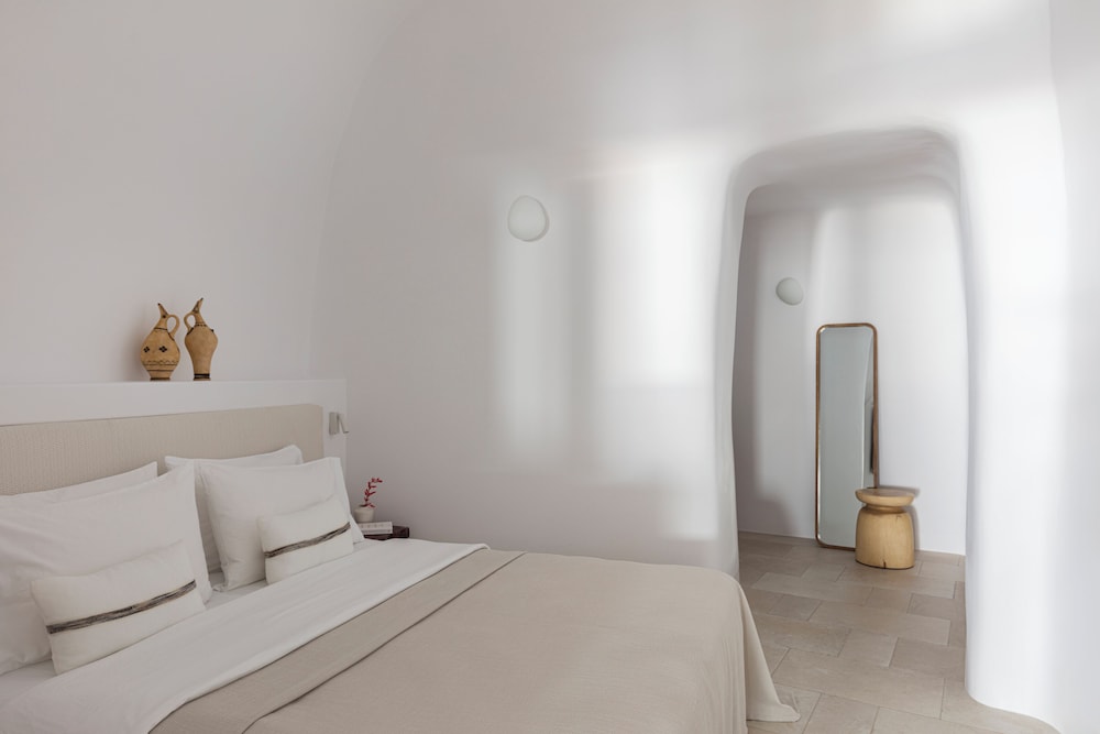Grand Two Bedroom Suite - Photo 11