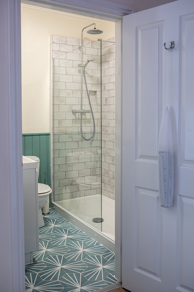 Superior Double Or Twin Room, Ensuite - Photo 3