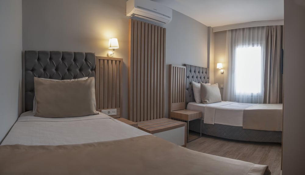 Standard Double or Twin Room, Non Smoking, Annex Building - Photo 5