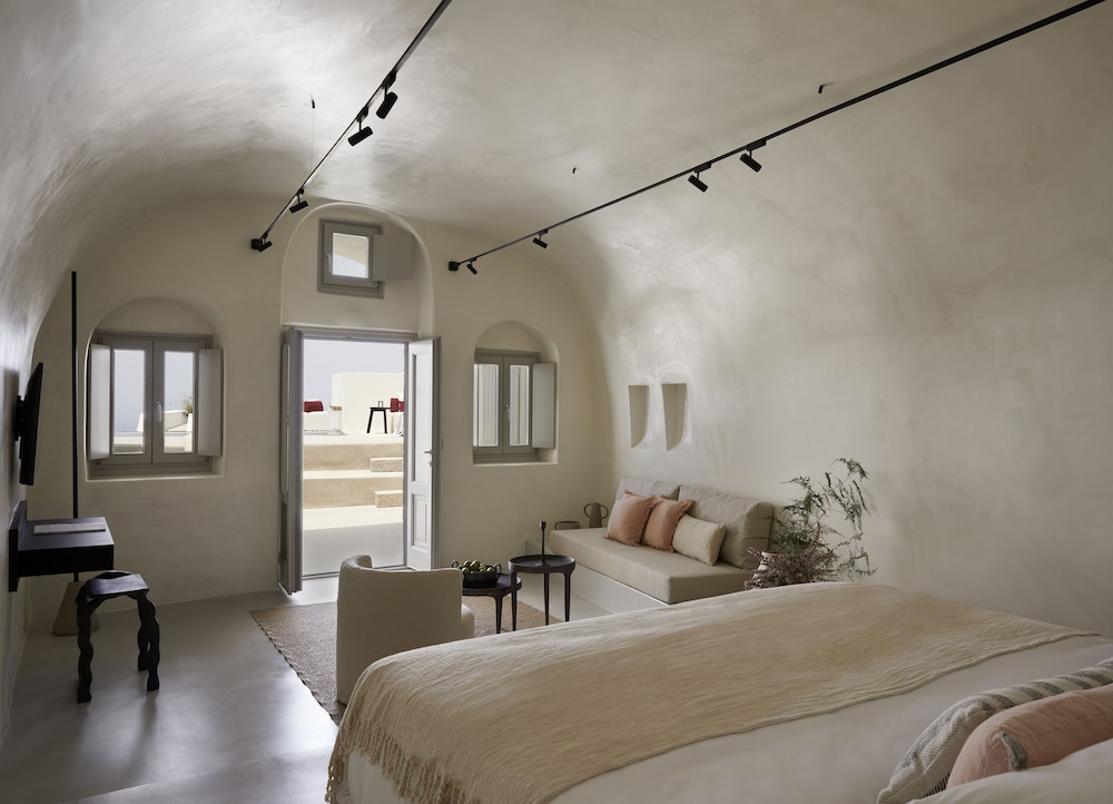 Atoles Villa with Private Pool and Caldera View - Photo 16
