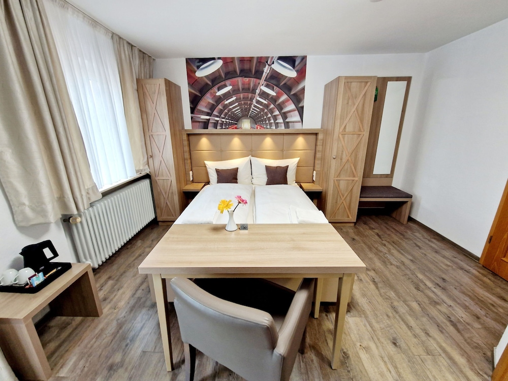 Triple Room, Private Bathroom - Photo 6