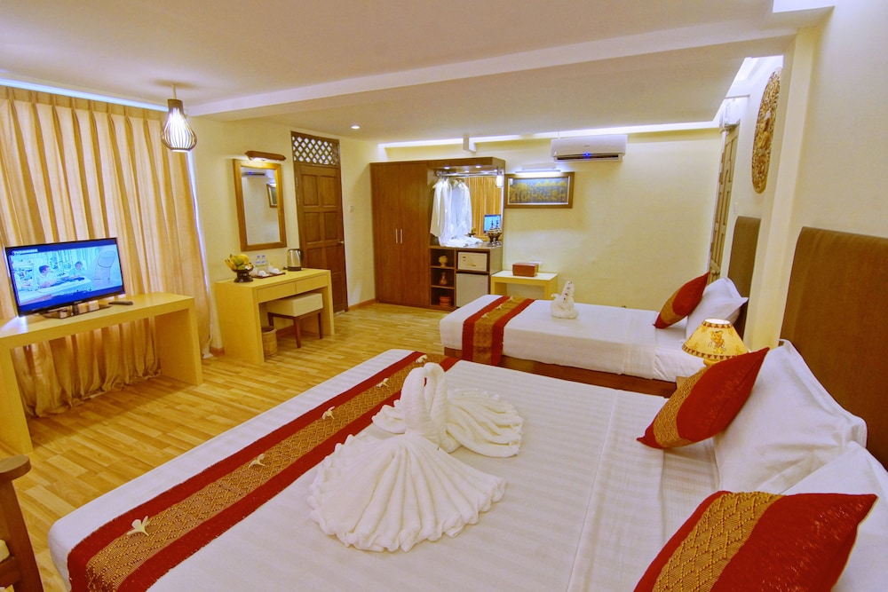 Royal Deluxe Room photo 3