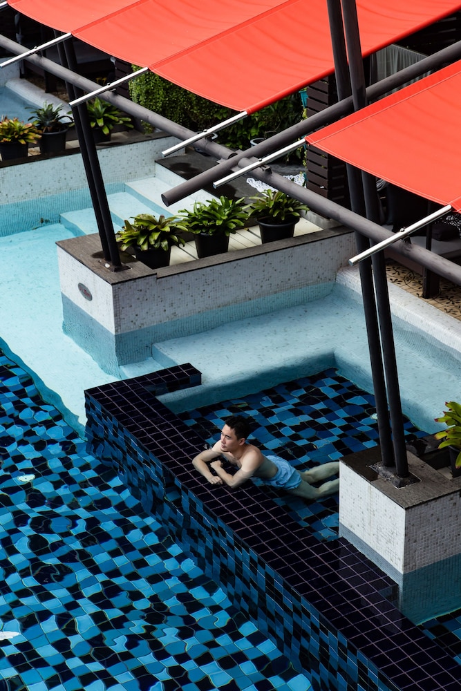 Deluxe Room, Pool Access - Photo 3