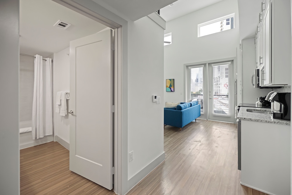 Premier Studio - Photo 13