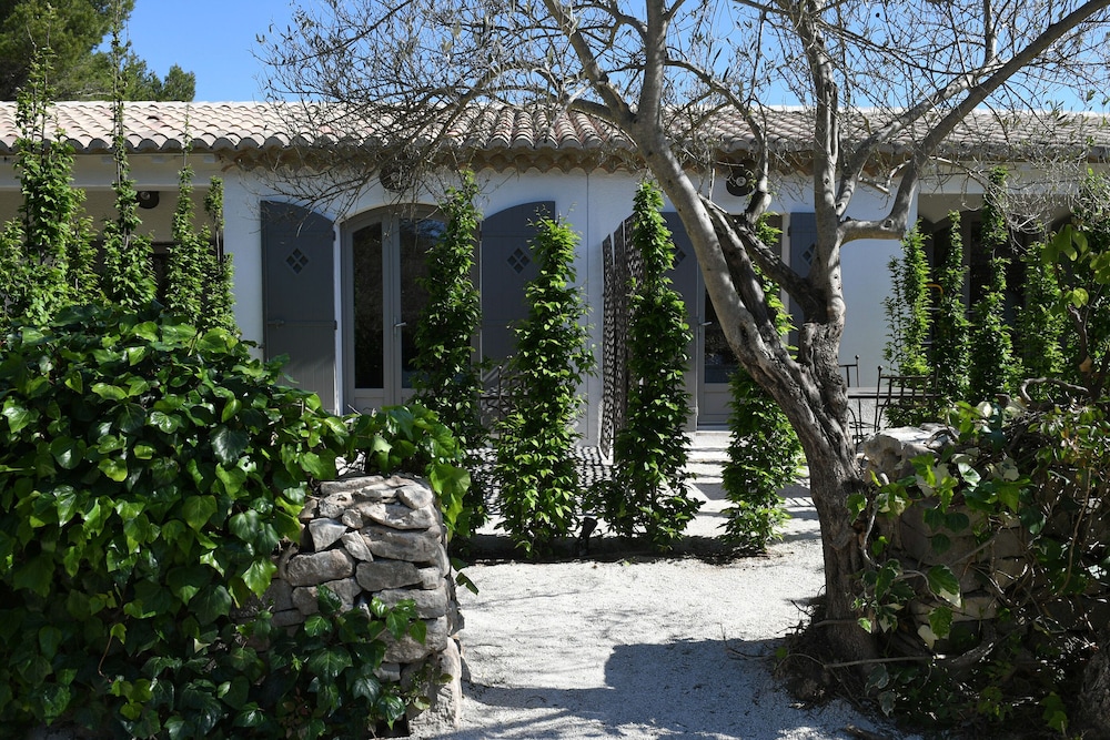 Comfort Room with Terrace