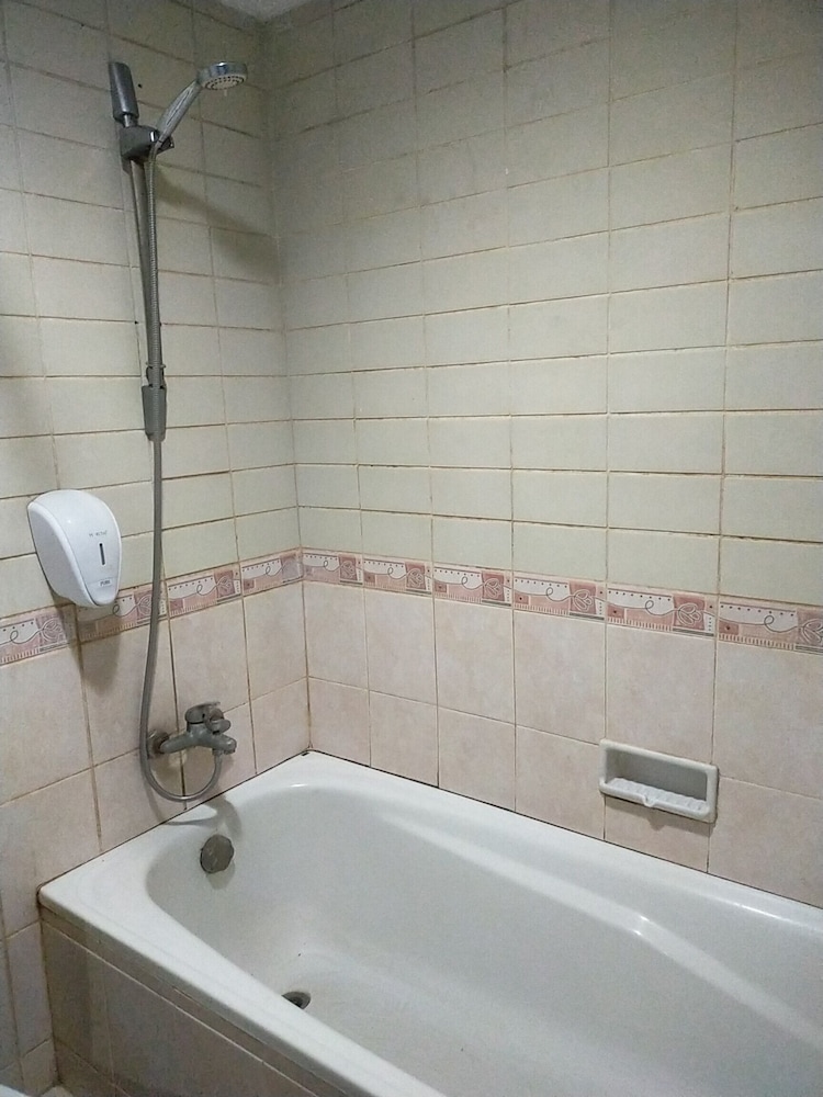 Deluxe Twin Room photo 3