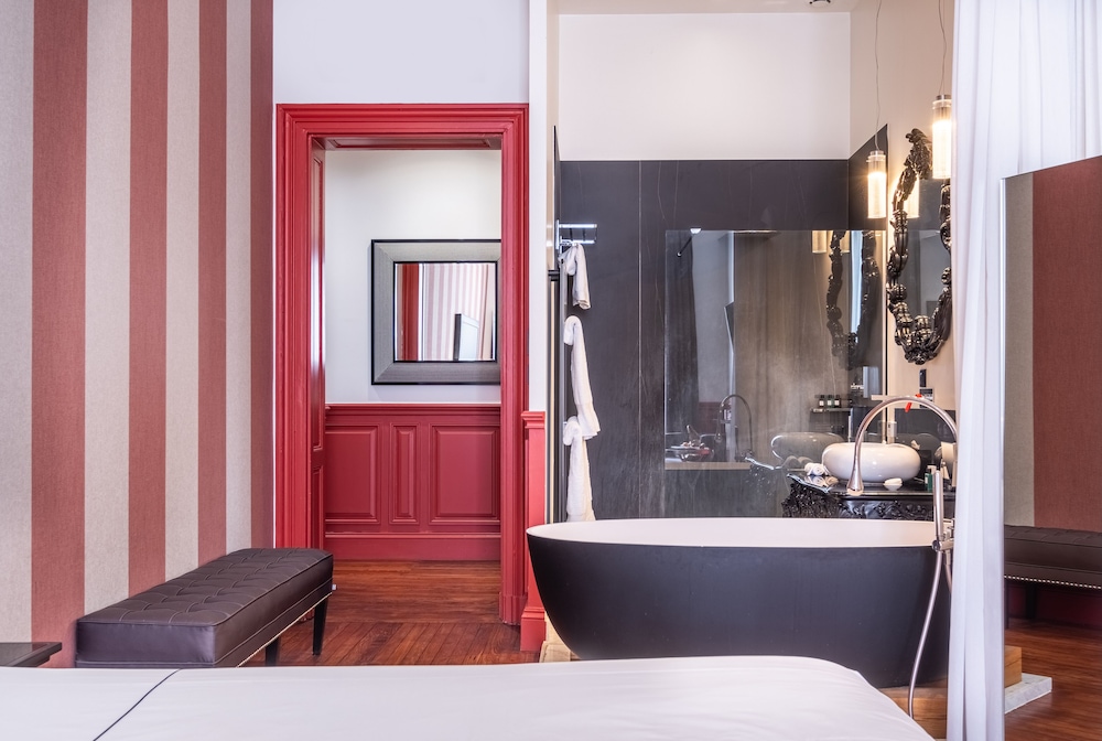 Double Room (Deluxe)
