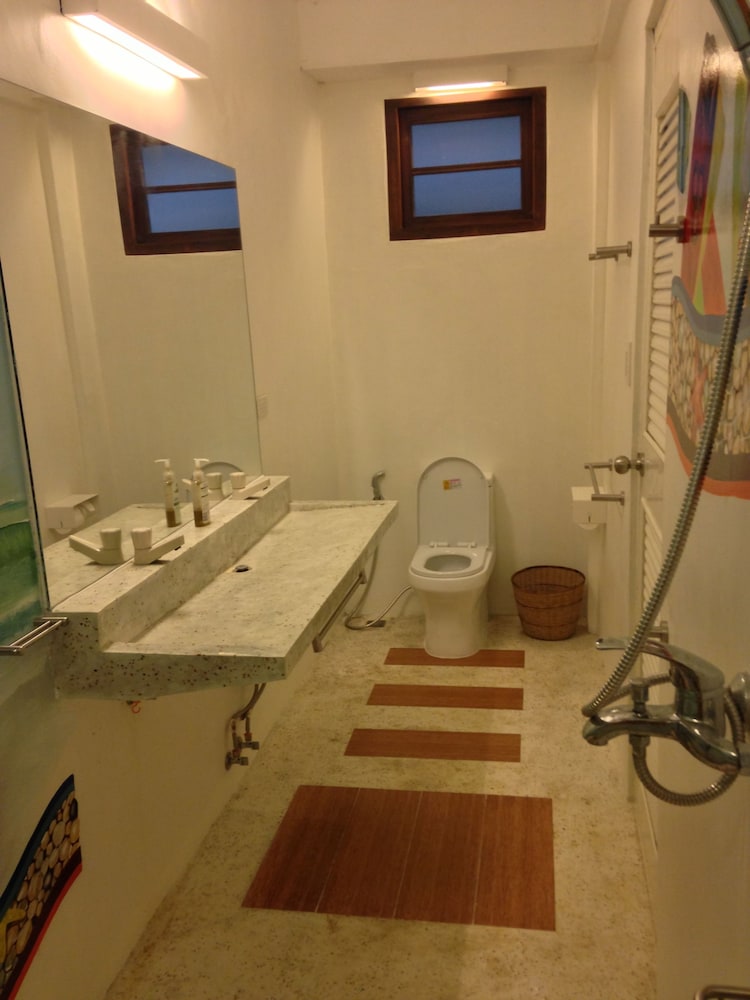 Deluxe Triple Room (Airconditioned) photo 3