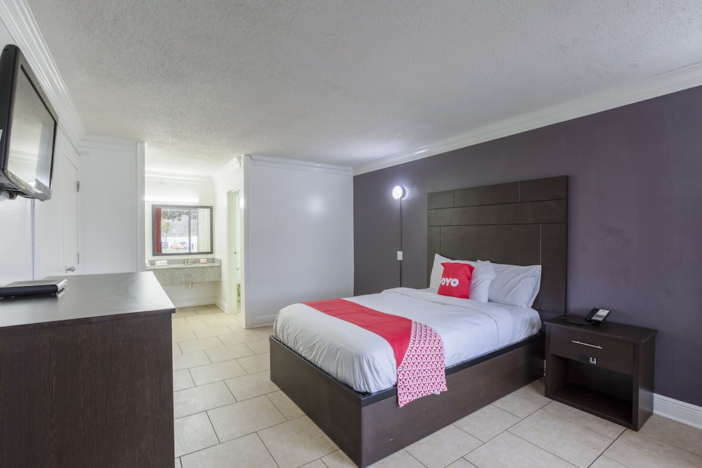 Room, 1 Double Bed, Accessible photo 3
