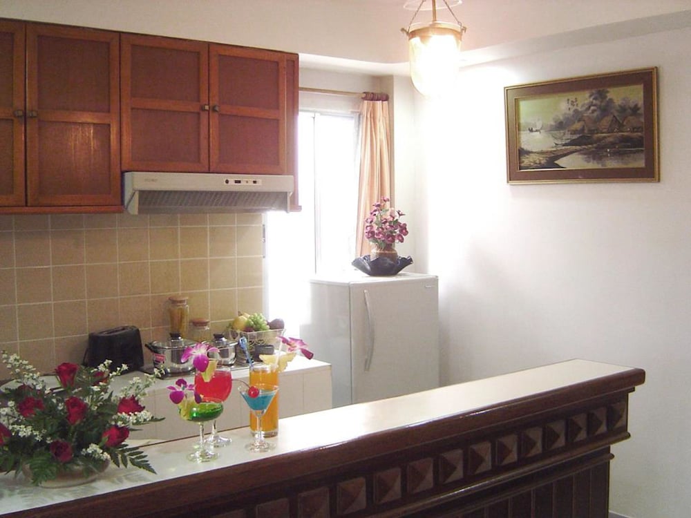 One Bedroom Apartment - Photo 7