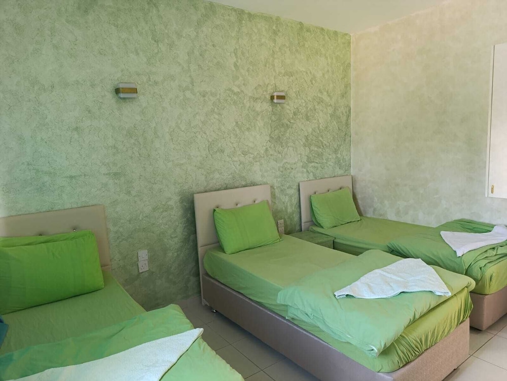 Basic Triple Room