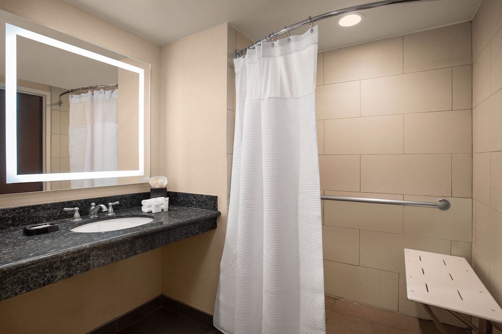 Junior Suite, 1 King Bed, Harbor View - Photo 7
