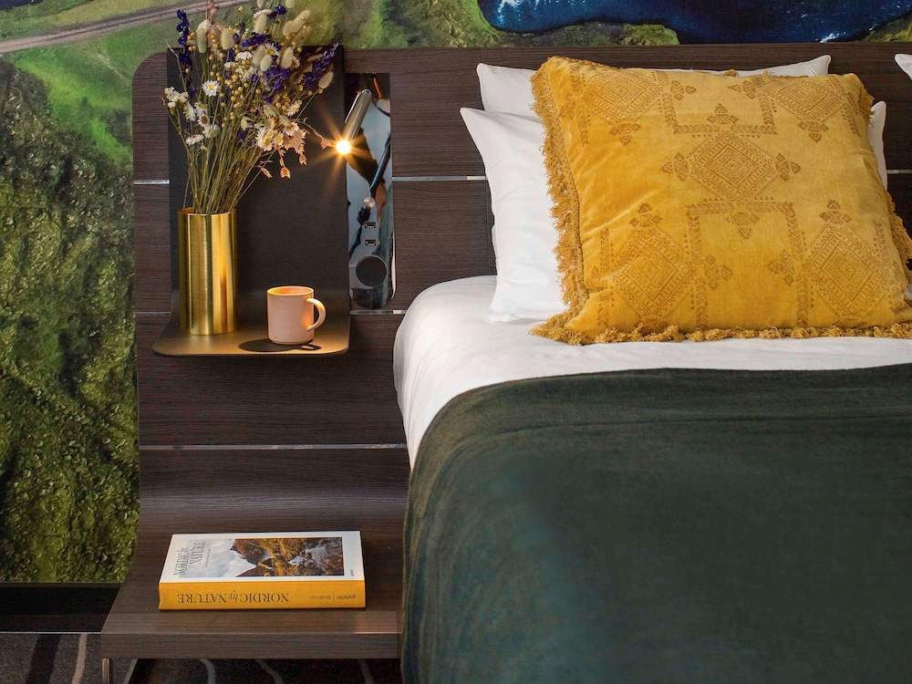 Classic Twin Room, 2 Twin Beds thumbnail 6