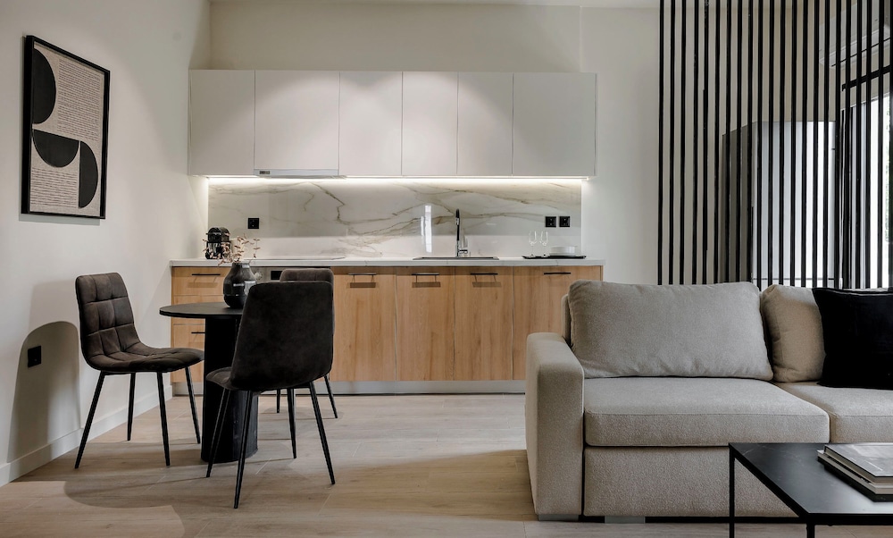 Apartment, 1 Bedroom, Balcony, City View