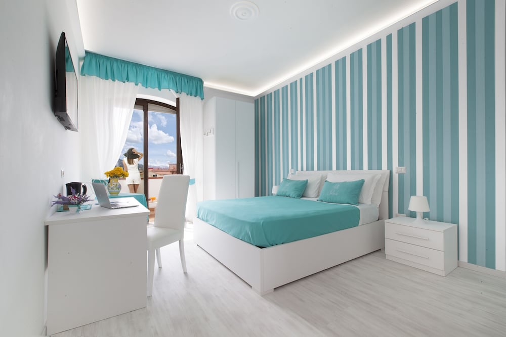 Deluxe Townhome photo 2