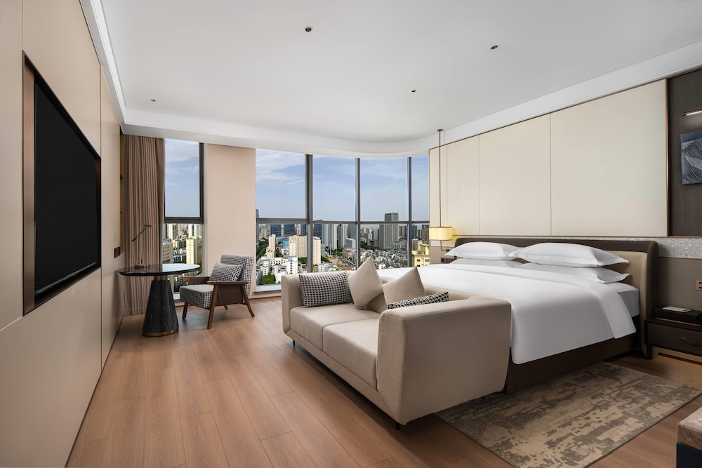 Business Room, 1 King Bed, Non Smoking