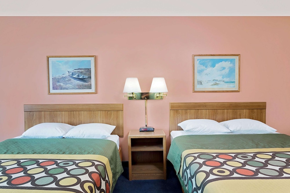 Standard Room, 2 Queen Beds - Photo 3