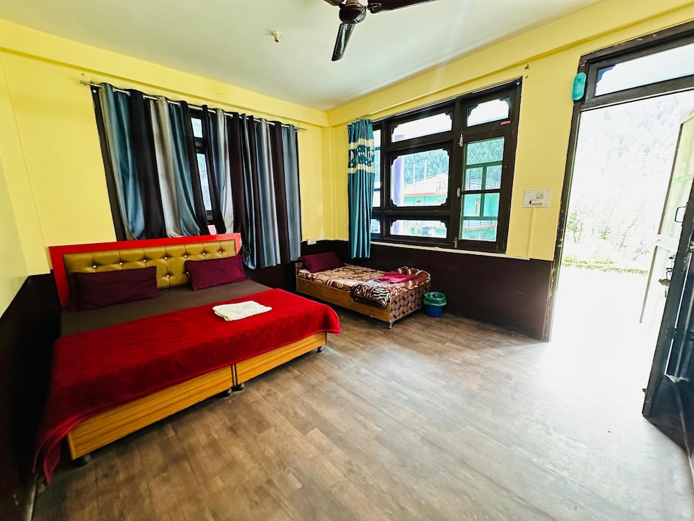 Standard Room Triple Beds photo 3