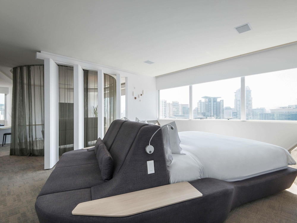 Suite, 1 King Bed, Bathtub photo 1
