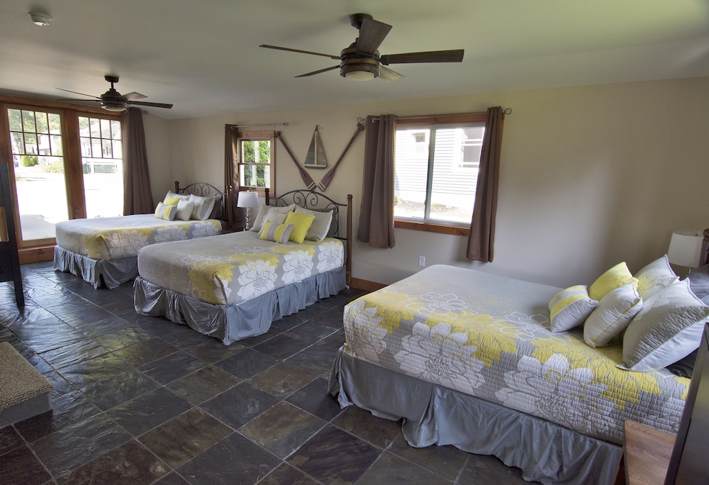 Main House Family Cottage photo 1
