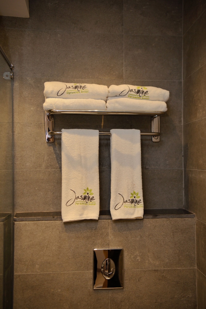 Luxury Quadruple Room - Photo 8