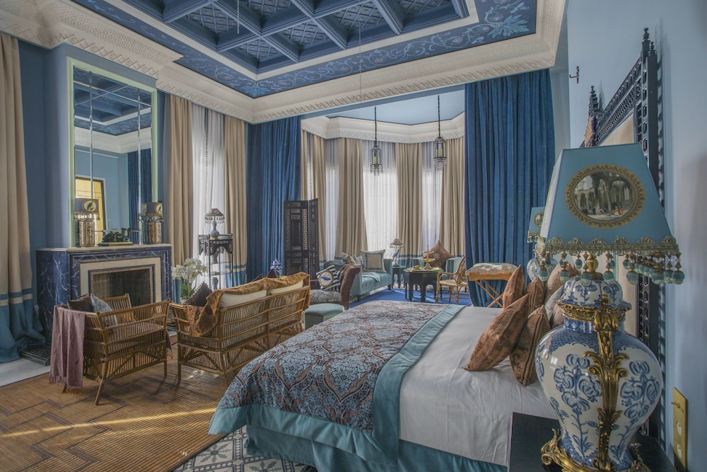 Senior Suite - Photo 12