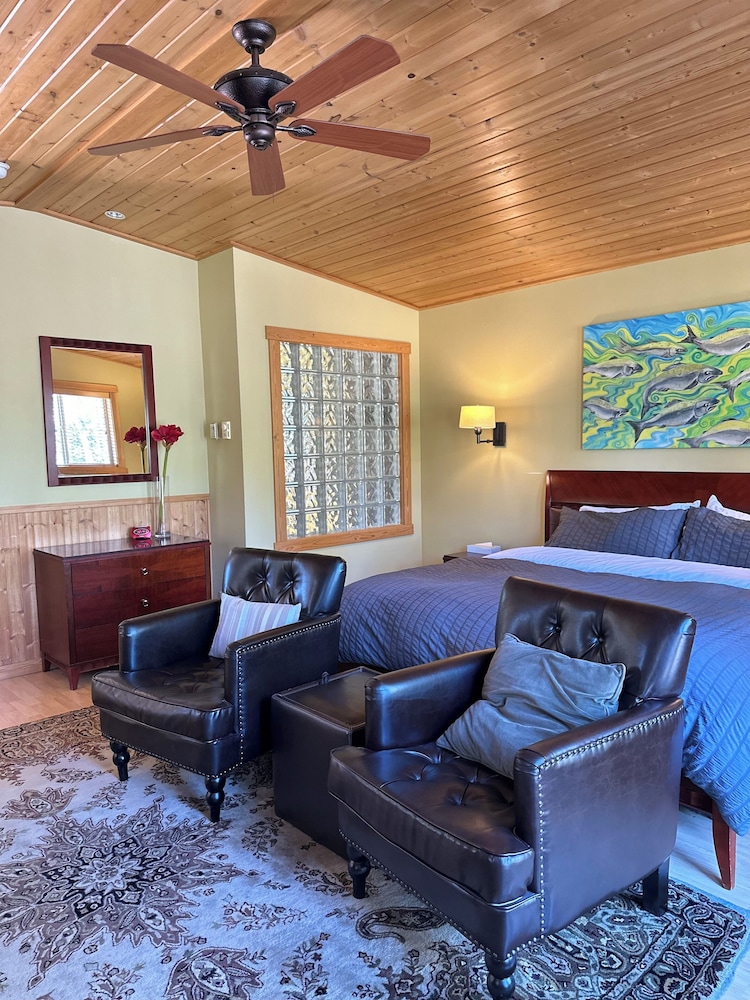 Studio Suite, 1 King Bed, Non Smoking, Fireplace