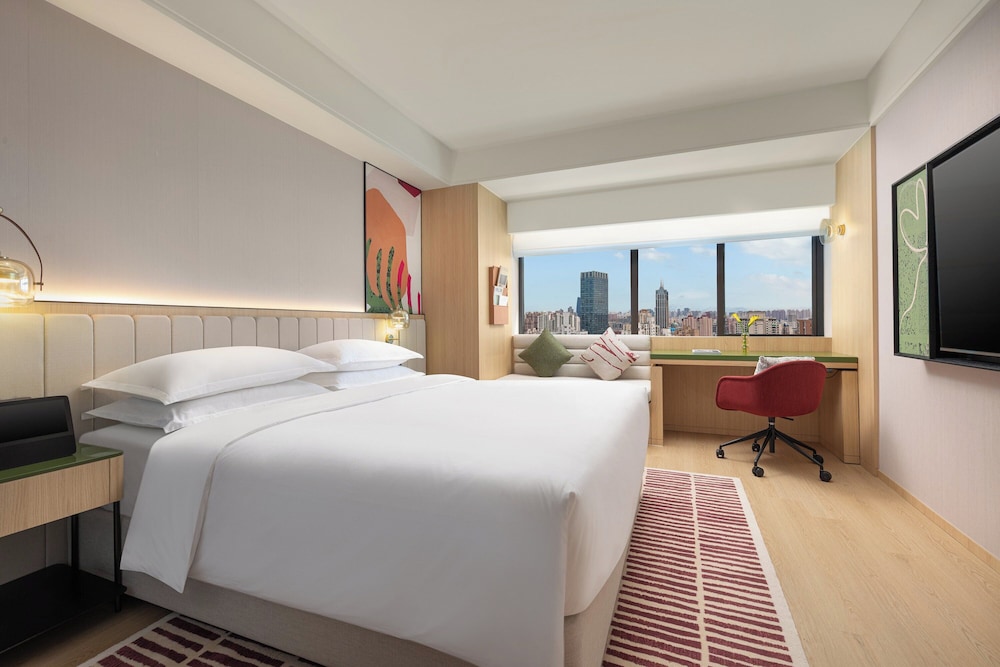 1 King Premium City View