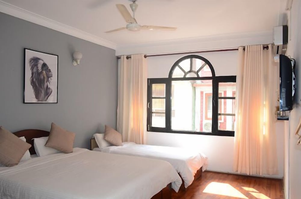 Family Room, Multiple Bedrooms